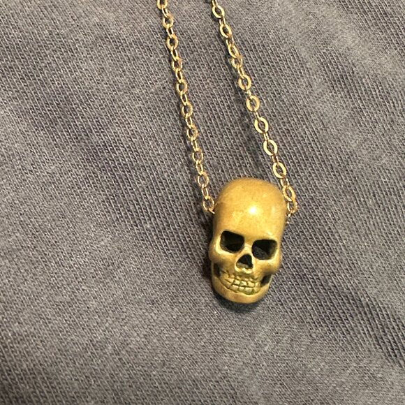 Gold hand carved skull necklace. - Picture 2 of 5